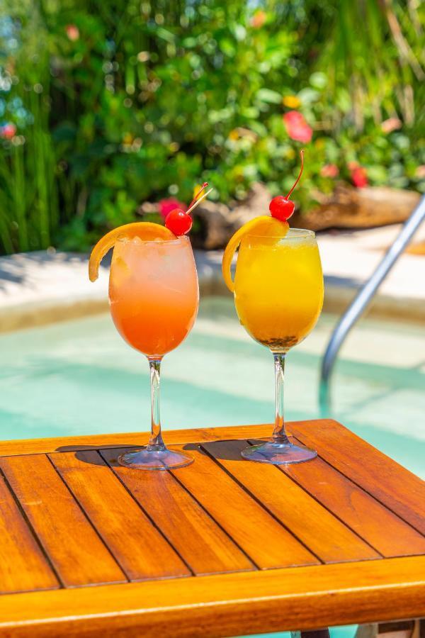 Suites At Sapphire Ocean Club 푸에르토 발라타 외부 사진